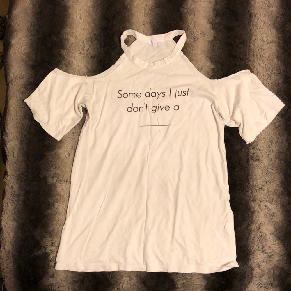 Off the shoulder tee